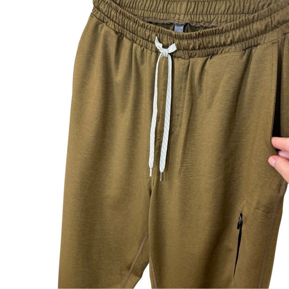 Vuori - Men’s ‘Sunday Performance Jogger’ in ‘Java Heather’ - Brown, Medium - Picture 10 of 14